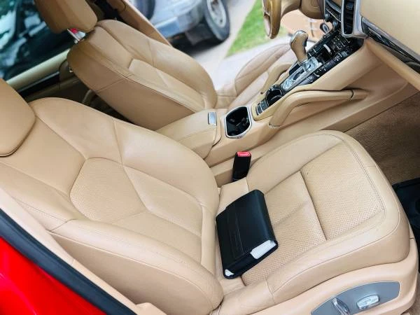 2014 Porsche 958 Cayenne - Image 16 of 20