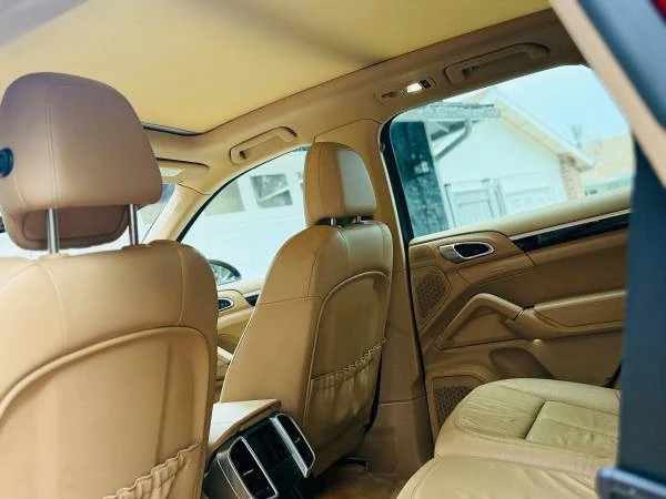 2014 Porsche 958 Cayenne - Image 14 of 20