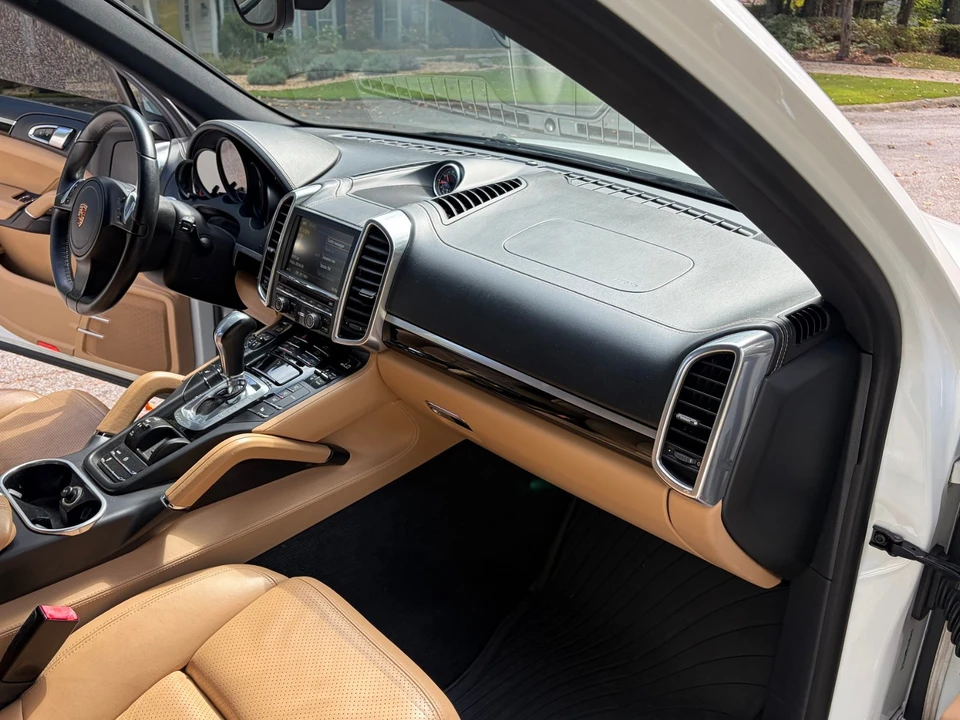 2014 Porsche 958 Cayenne - Image 23 of 30