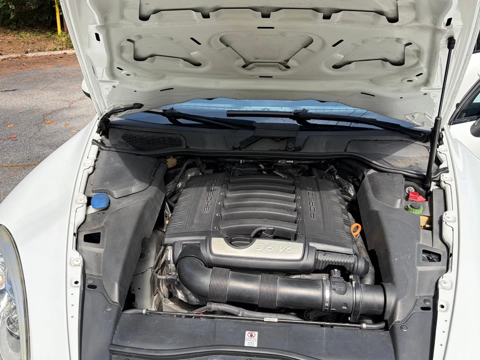 2014 Porsche 958 Cayenne - Image 26 of 30