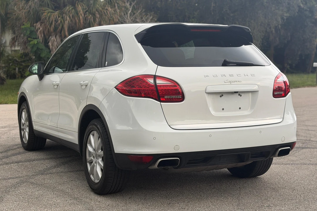 2014 Porsche 958 Cayenne - Image 4 of 31