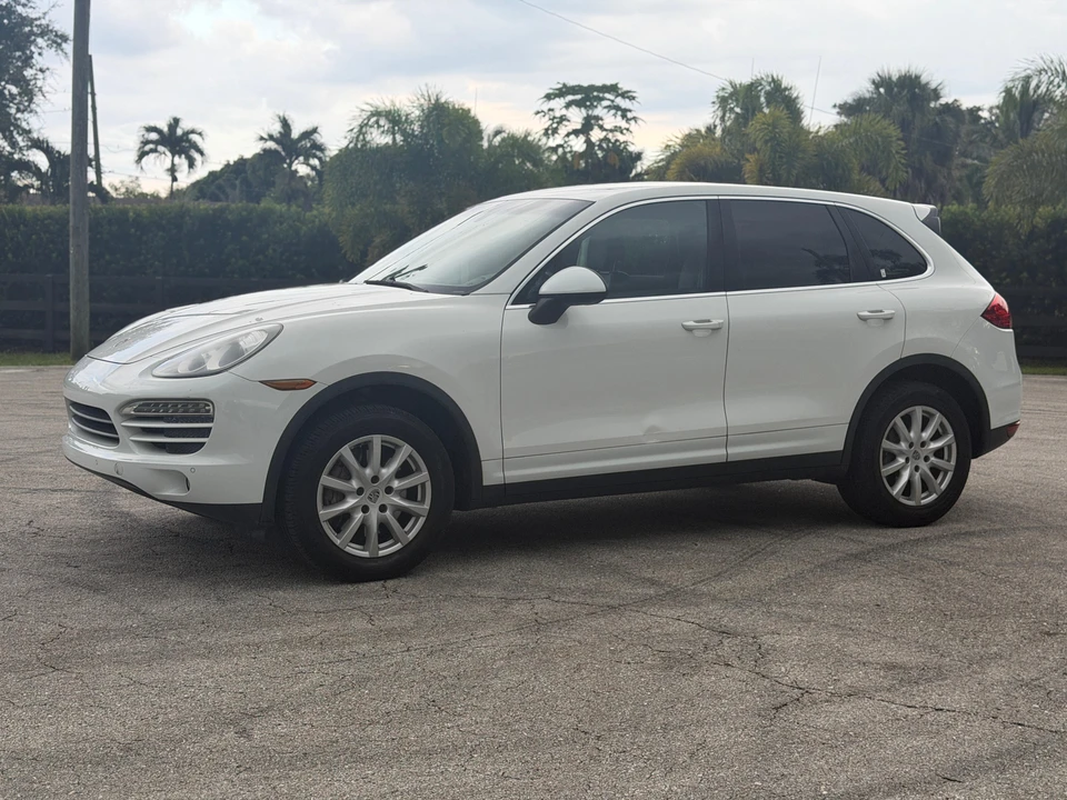 2014 Porsche 958 Cayenne - Image 10 of 31