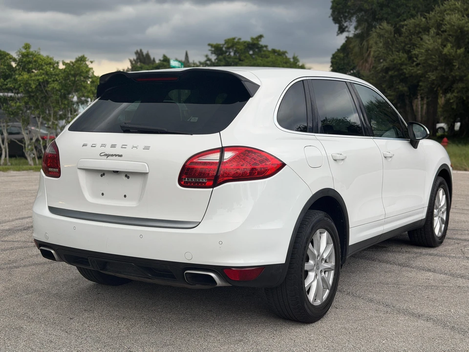 2014 Porsche 958 Cayenne - Image 18 of 31