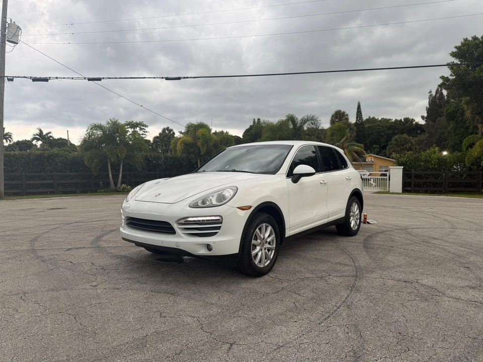 2014 Porsche 958 Cayenne - Image 8 of 31