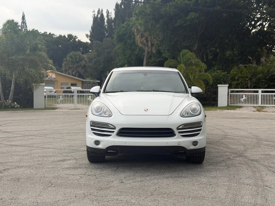 2014 Porsche 958 Cayenne - Image 6 of 31