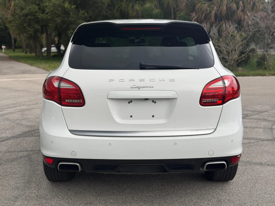 2014 Porsche 958 Cayenne - Image 16 of 31