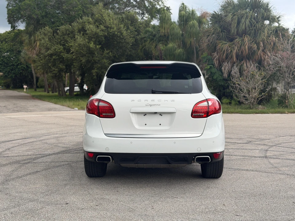 2014 Porsche 958 Cayenne - Image 14 of 31
