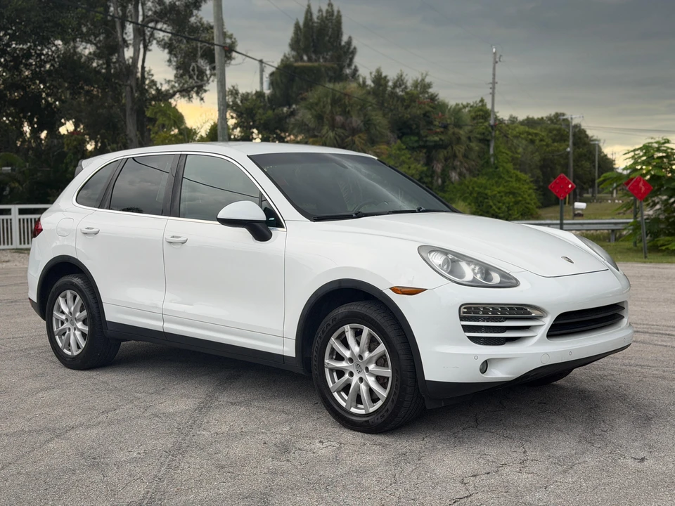 2014 Porsche 958 Cayenne - Image 22 of 31