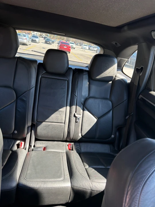 2014 Porsche 958 Cayenne - Image 4 of 10