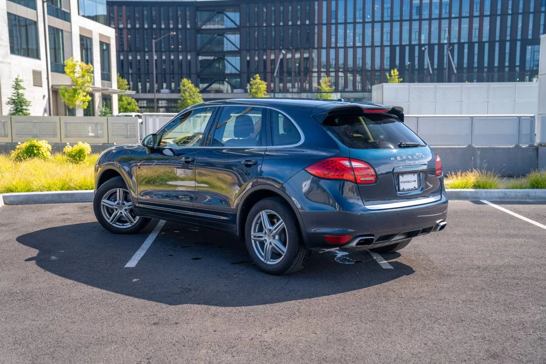 2014 Porsche 958 Cayenne - Image 3 of 5