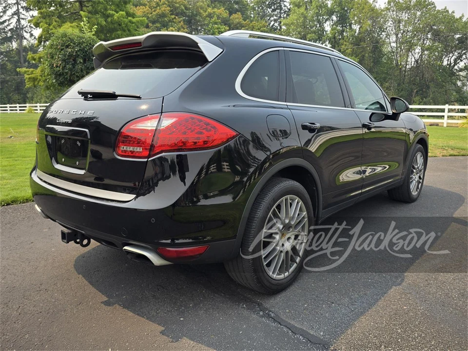 2014 Porsche 958 Cayenne - Image 3 of 5
