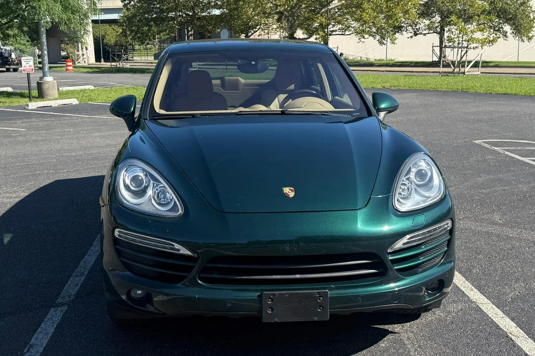 2014 Porsche 958 Cayenne - Image 2 of 31