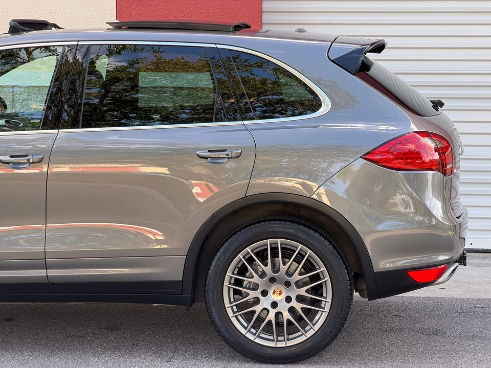 2014 Porsche 958 Cayenne - Image 29 of 31