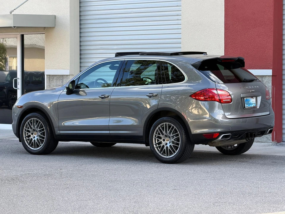 2014 Porsche 958 Cayenne - Image 11 of 31