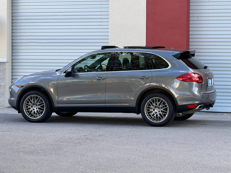 2014 Porsche 958 Cayenne - Image 9 of 31