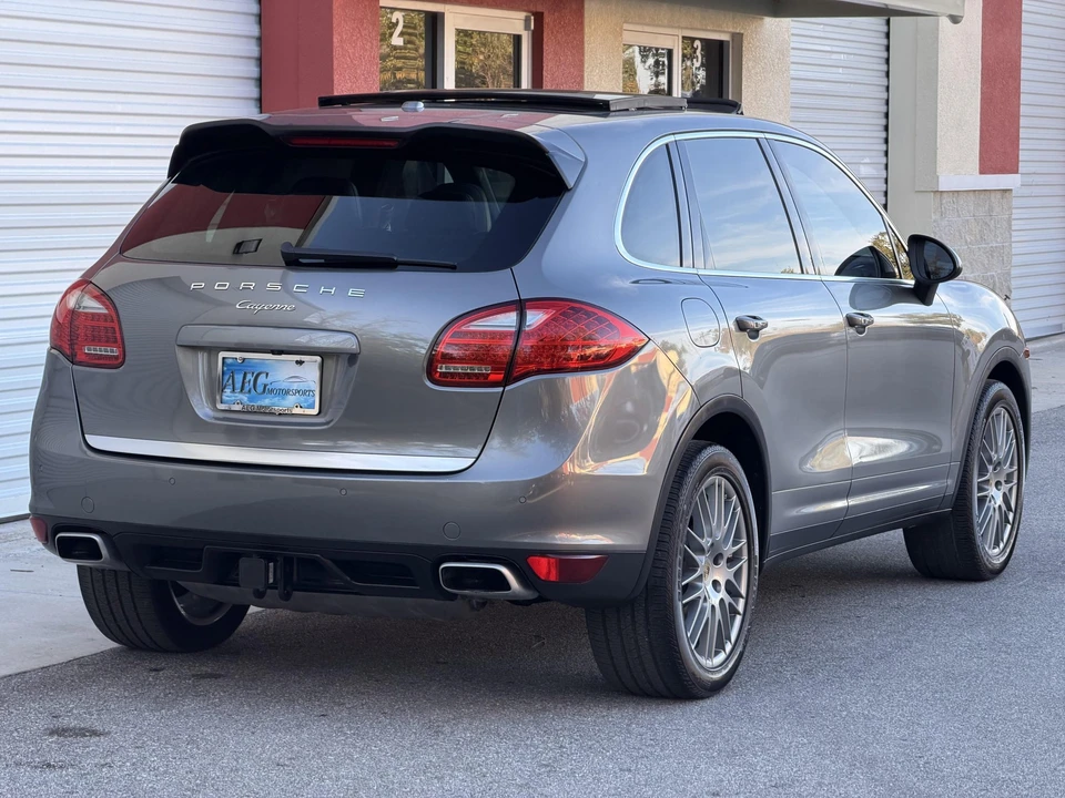 2014 Porsche 958 Cayenne - Image 13 of 31