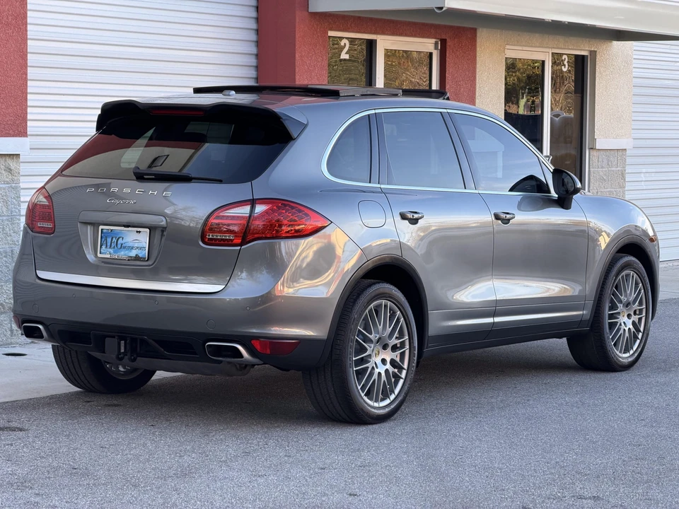 2014 Porsche 958 Cayenne - Image 14 of 31