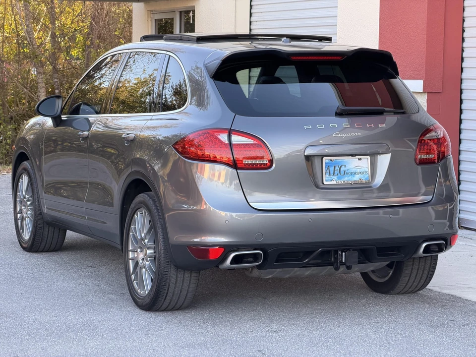 2014 Porsche 958 Cayenne - Image 10 of 31