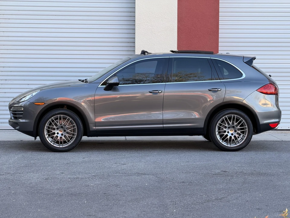 2014 Porsche 958 Cayenne - Image 8 of 31