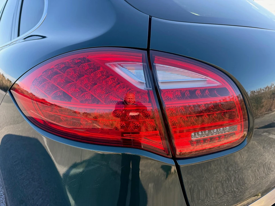 2014 Porsche 958 Cayenne - Image 17 of 31