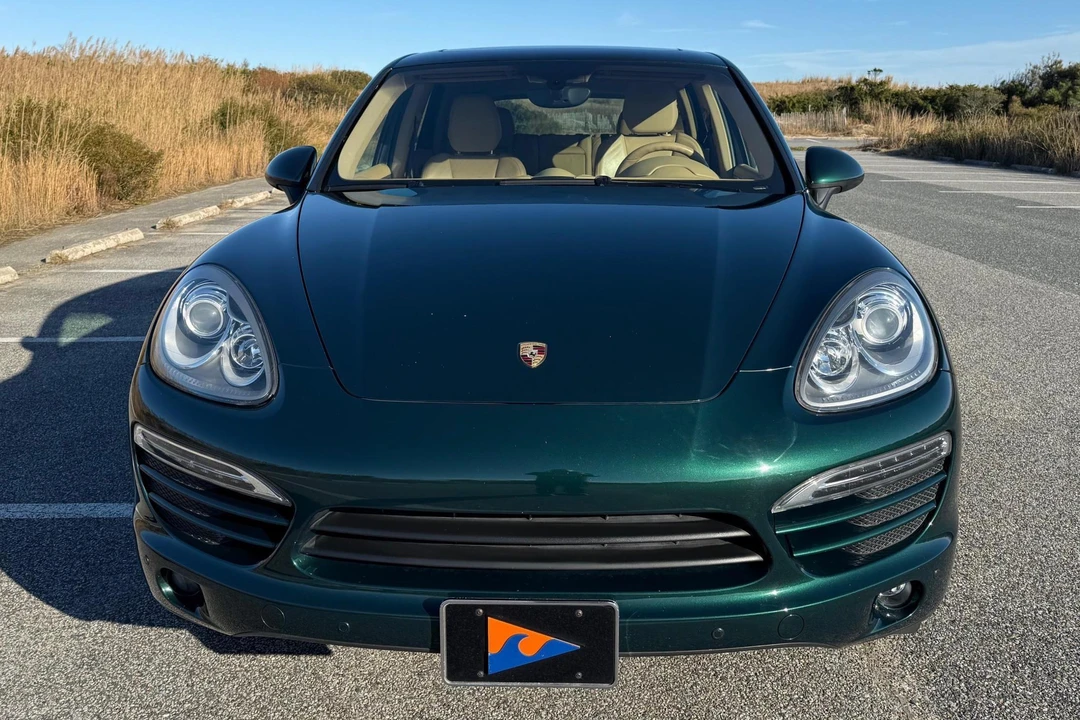 2014 Porsche 958 Cayenne - Image 2 of 31