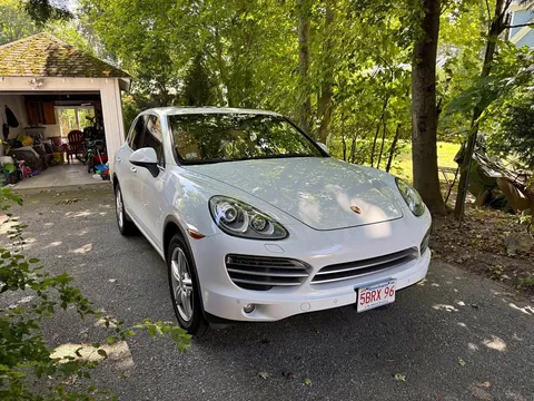 2014 Porsche Cayenne Base / Platinum Edition