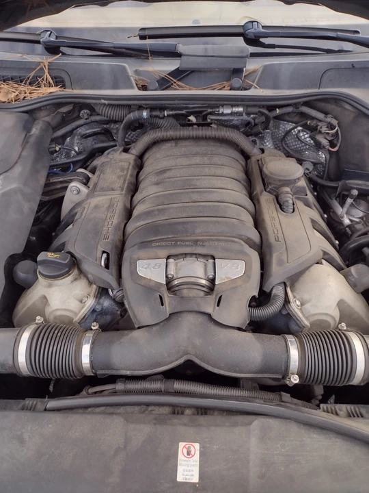 2014 Porsche 958 Cayenne - Image 9 of 19