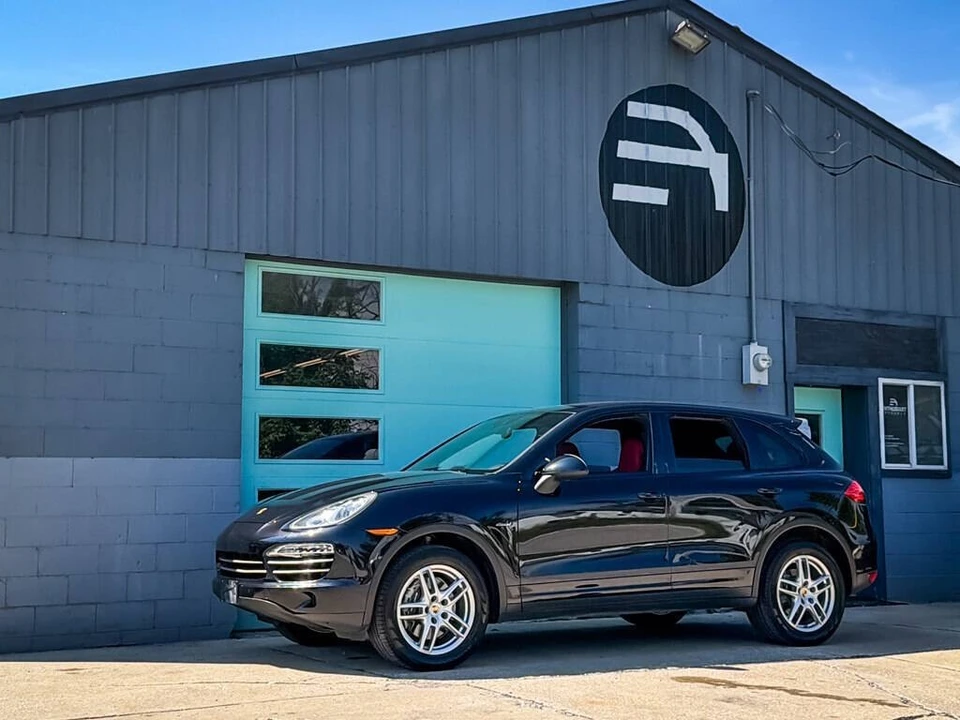 2014 Porsche 958 Cayenne - Image 2 of 31