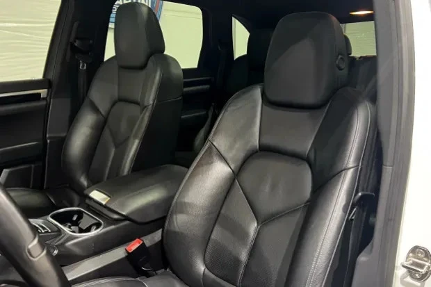 2014 Porsche 958 Cayenne - Image 7 of 15