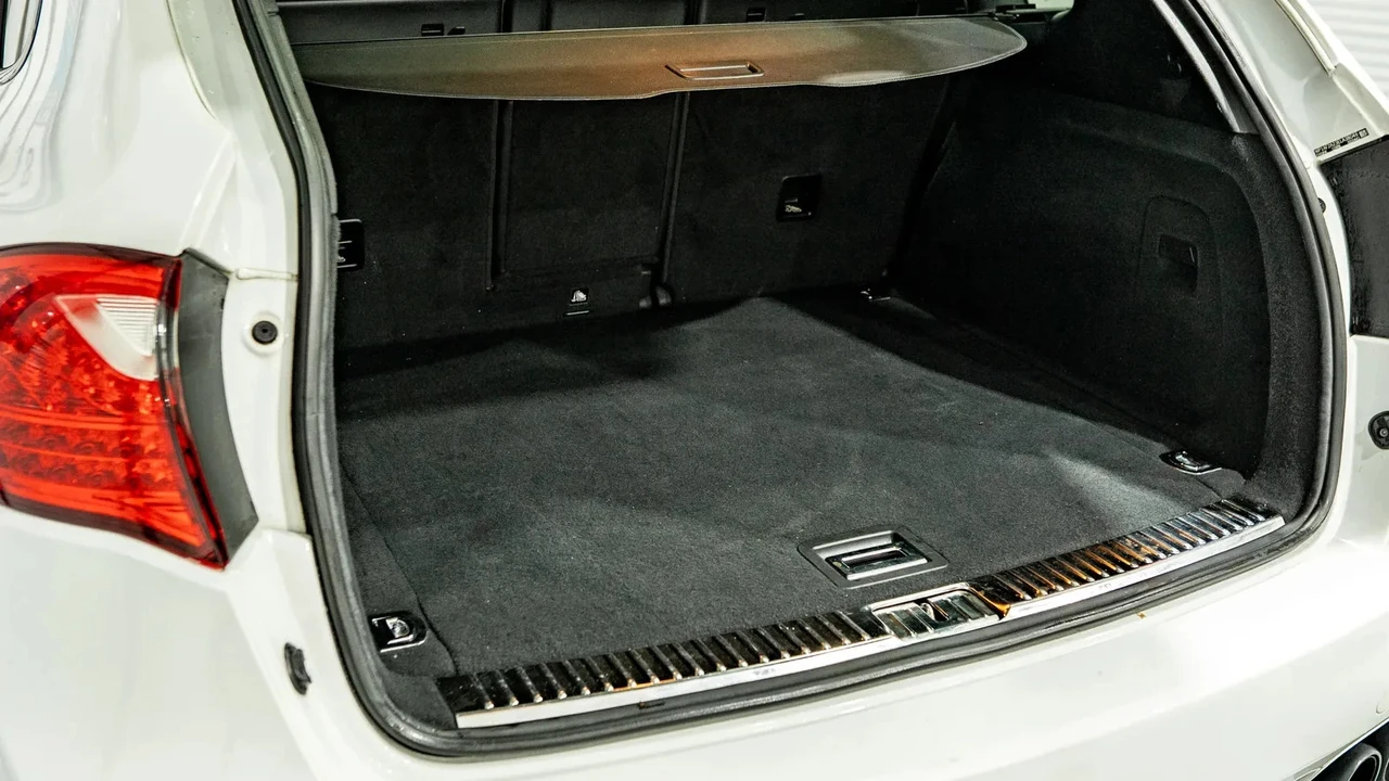 2014 Porsche 958 Cayenne - Image 11 of 15