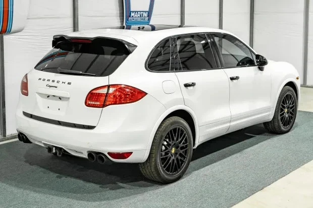 2014 Porsche 958 Cayenne - Image 5 of 15