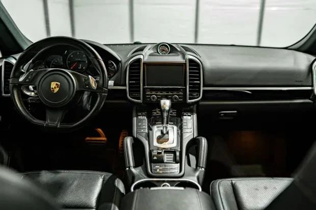 2014 Porsche 958 Cayenne - Image 6 of 15