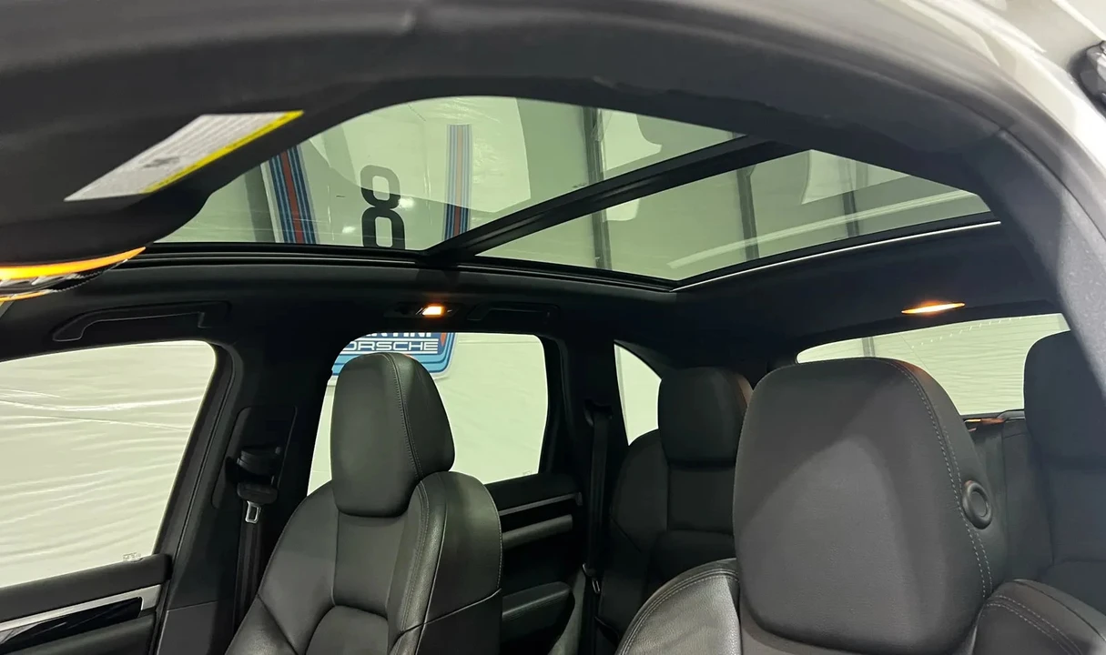 2014 Porsche 958 Cayenne - Image 13 of 15