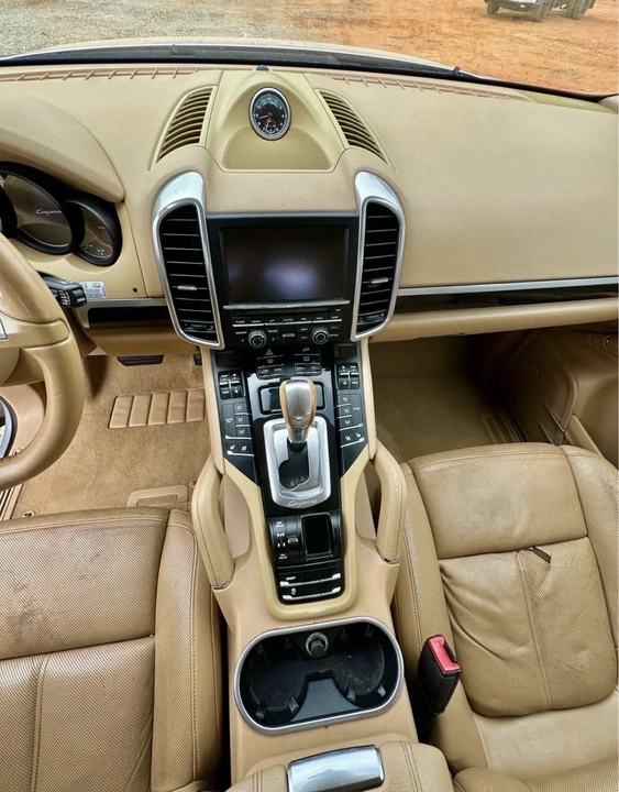 2014 Porsche 958 Cayenne - Image 9 of 13