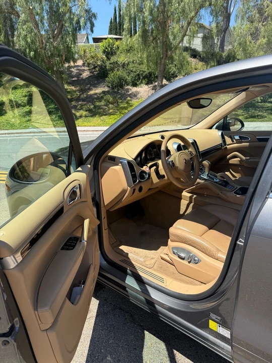 2014 Porsche 958 Cayenne - Image 6 of 16