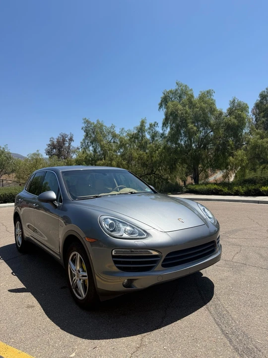 2014 Porsche 958 Cayenne - Image 2 of 16
