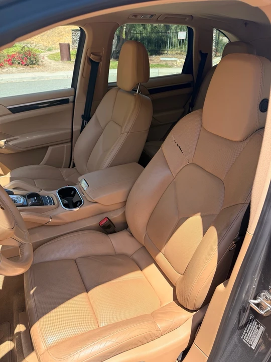 2014 Porsche 958 Cayenne - Image 8 of 16