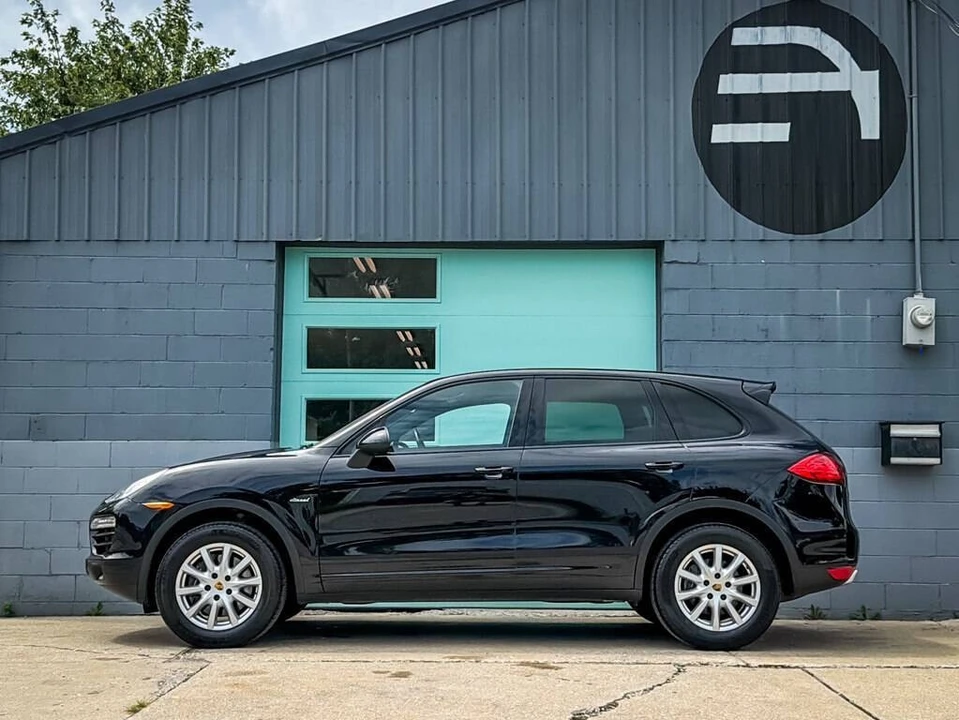 2014 Porsche 958 Cayenne - Image 3 of 31