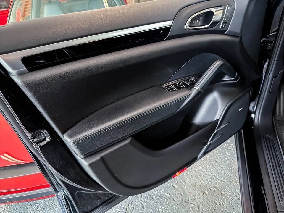 2014 Porsche 958 Cayenne - Image 17 of 31