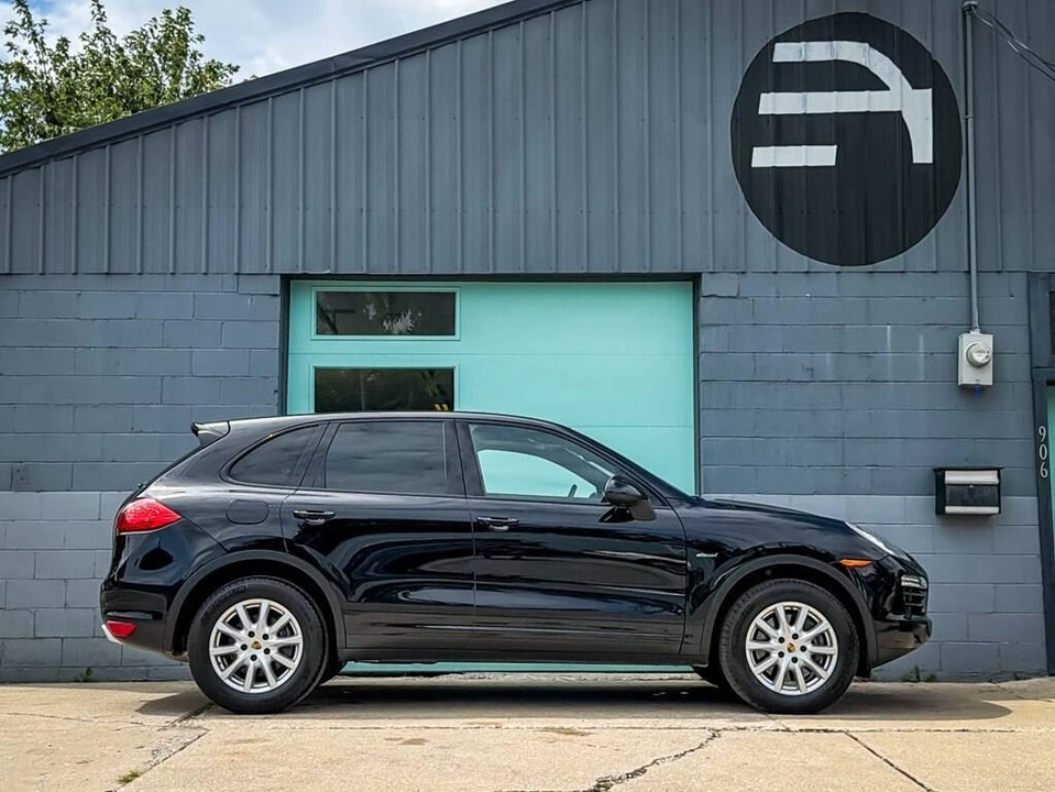 2014 Porsche 958 Cayenne - Image 10 of 31