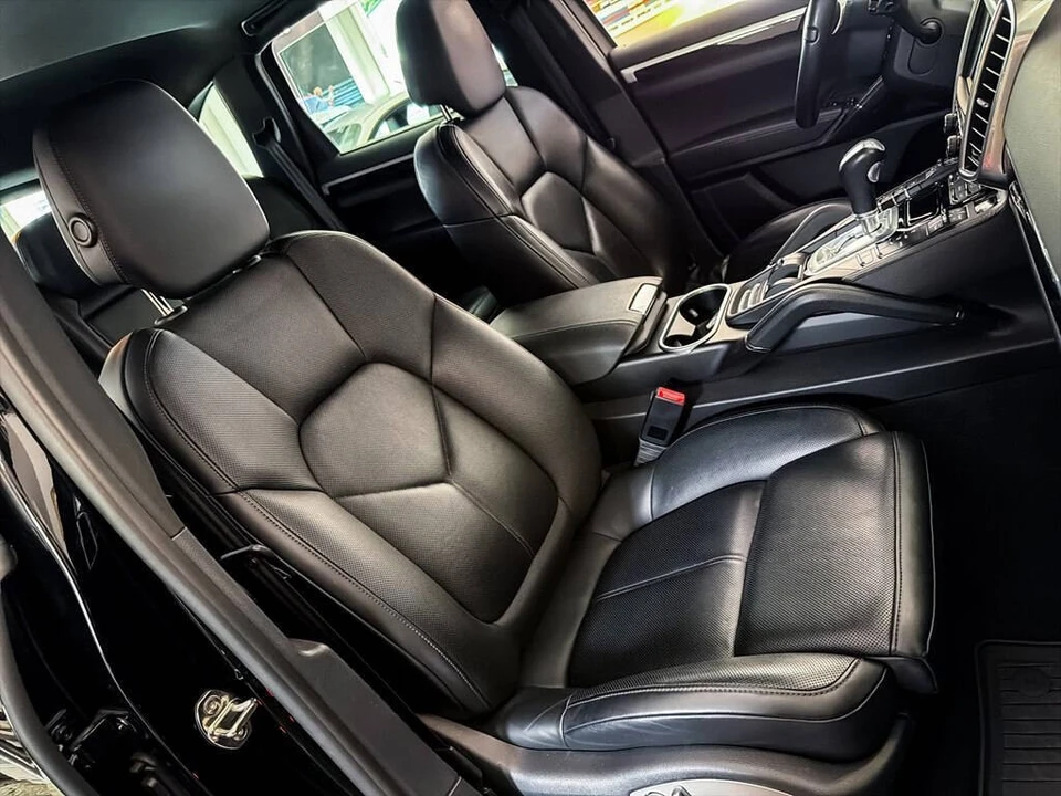 2014 Porsche 958 Cayenne - Image 29 of 31