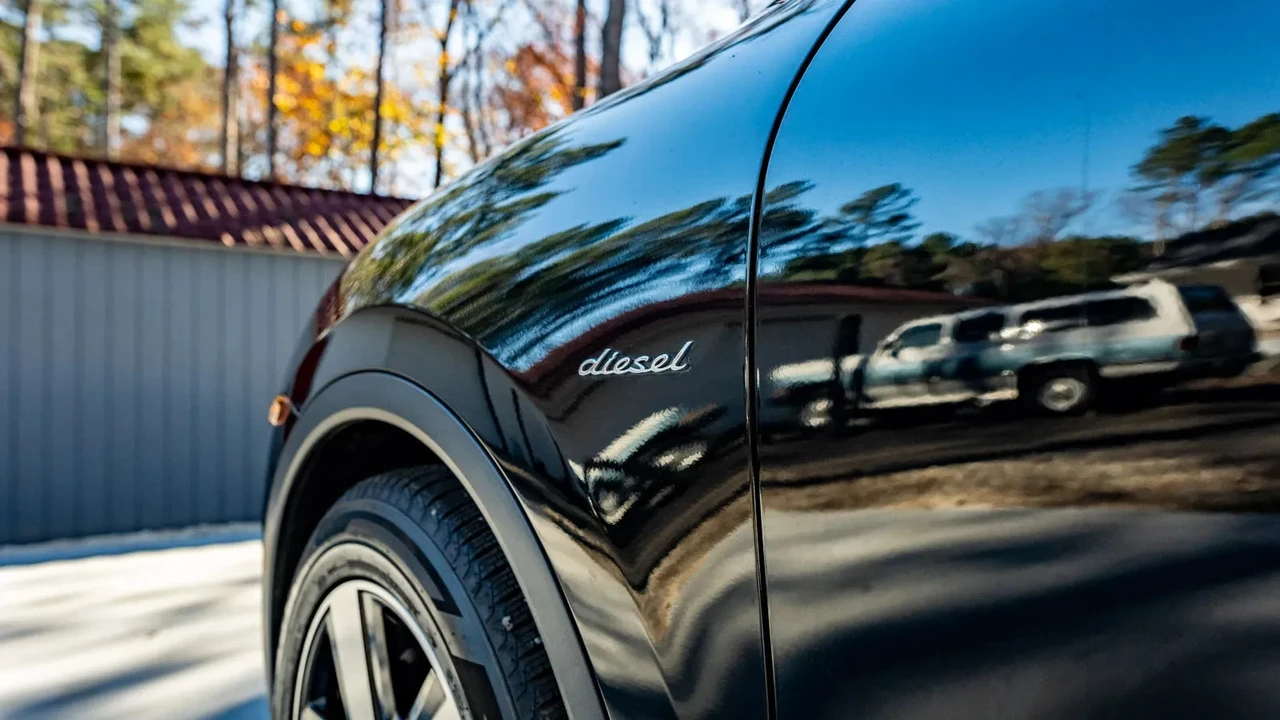 2014 Porsche 958 Cayenne - Image 8 of 12