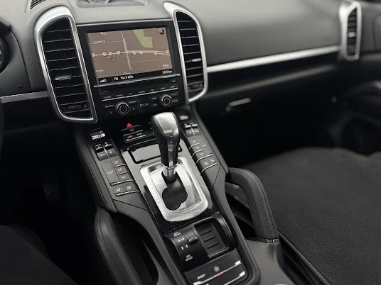 2014 Porsche 958 Cayenne - Image 12 of 16