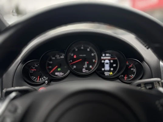 2014 Porsche 958 Cayenne - Image 9 of 16
