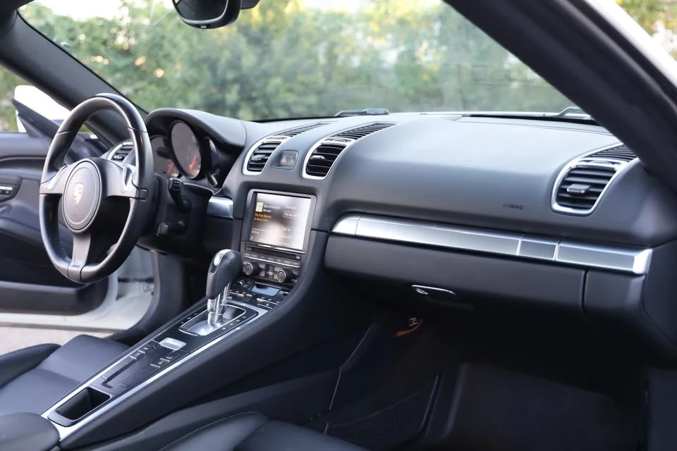2014 Porsche 981 Cayman - Image 16 of 20