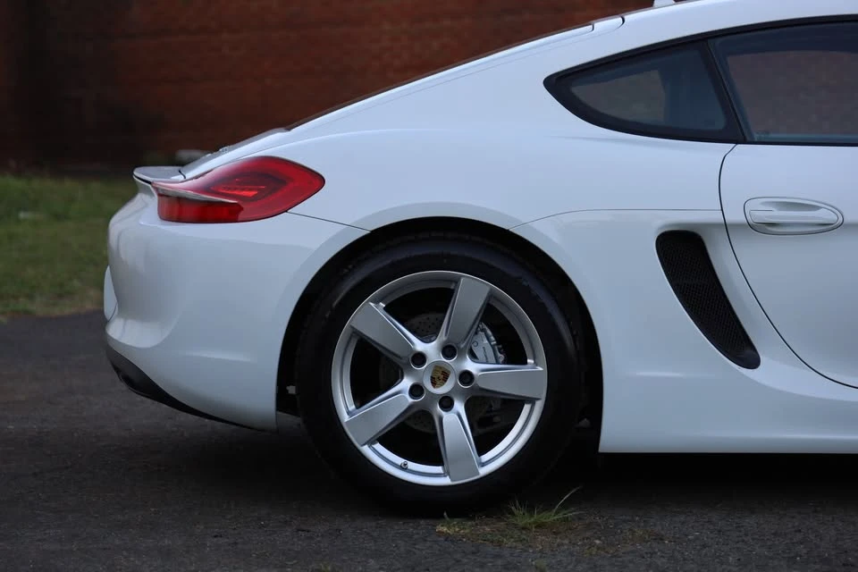 2014 Porsche 981 Cayman - Image 7 of 20