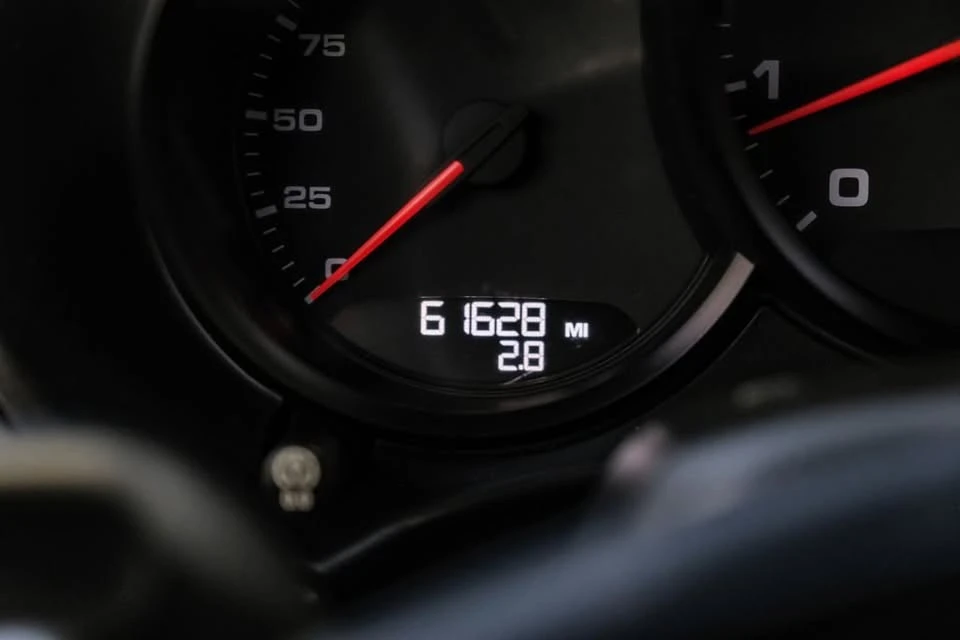 2014 Porsche 981 Cayman - Image 15 of 20