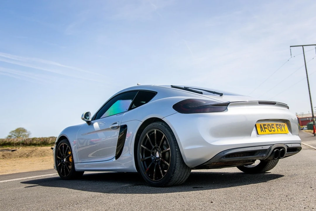 2014 Porsche 981 Cayman - Image 7 of 30