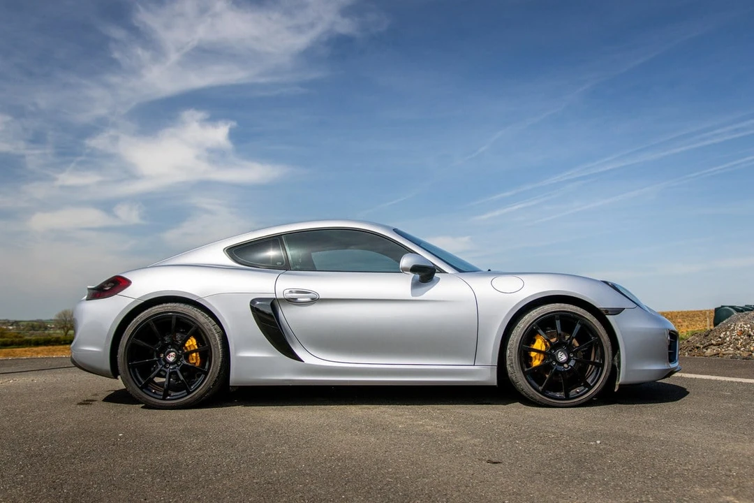 2014 Porsche 981 Cayman - Image 11 of 30
