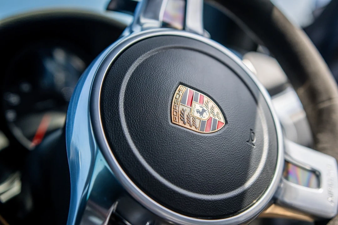 2014 Porsche 981 Cayman - Image 10 of 30